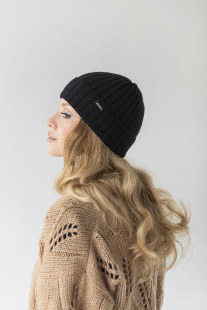 Barolo - Dámská vlněná čepice 90% merino vlny