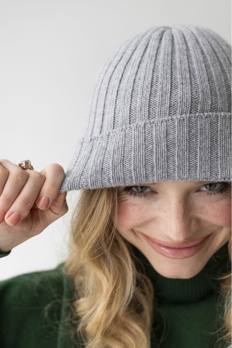 Barolo - Dámská vlněná čepice 90% merino vlny
