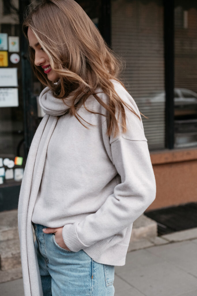 Dámská zimní šedá šála z merino vlny