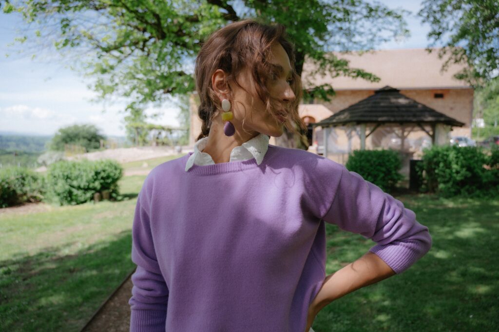 Co je udržitelná móda? Proč investovat do kvalitních materiálů a vytvořit si nadčasový šatník 