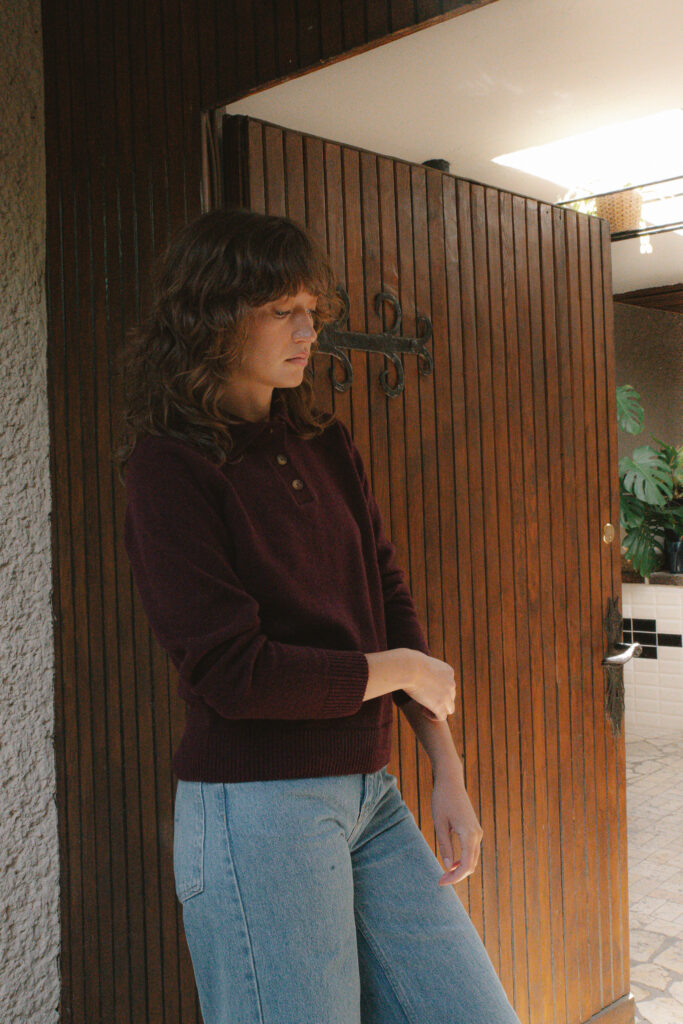 Dámský hnědý polo svetr (30 % kašmír a 70 % merino vlna)